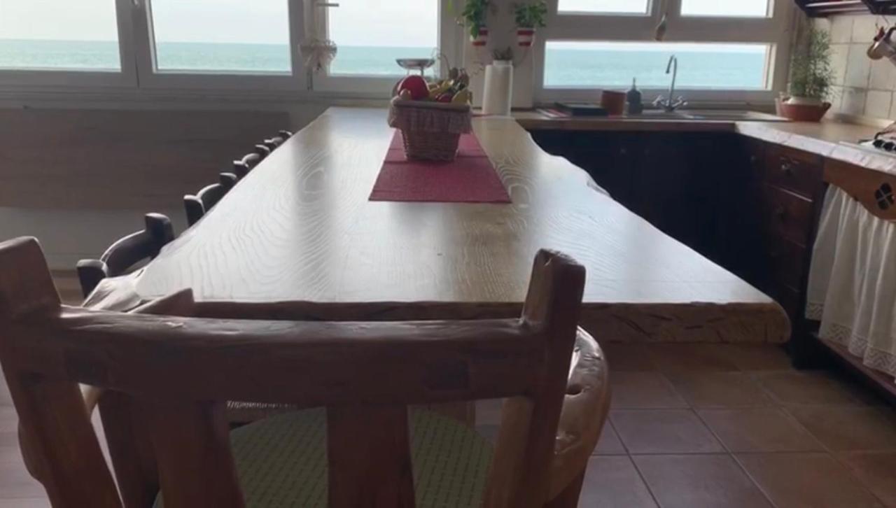Roma Meraviglioso Attico Sul Mare Ладисполи Екстериор снимка